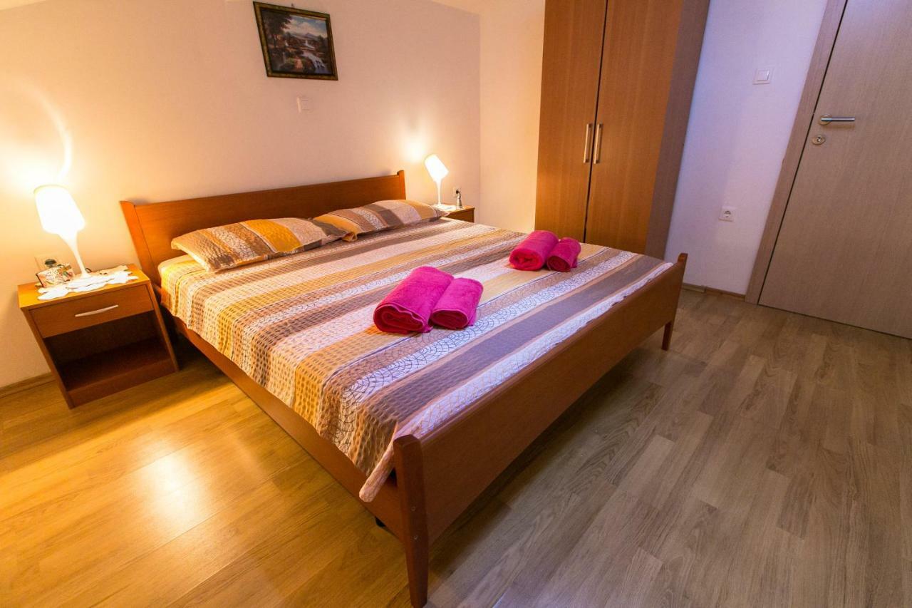 Amela Apartment Pula Exterior foto