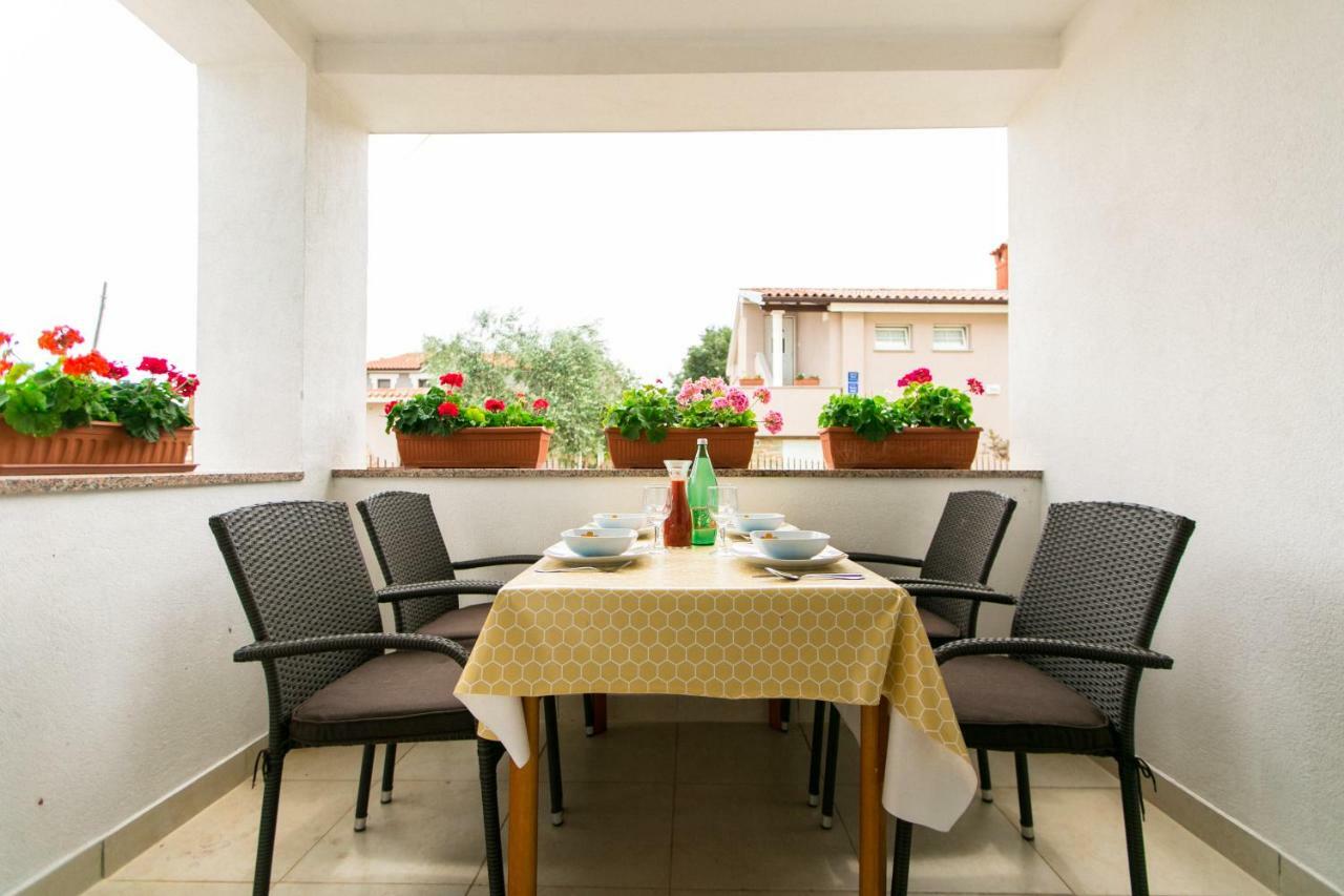 Amela Apartment Pula Exterior foto